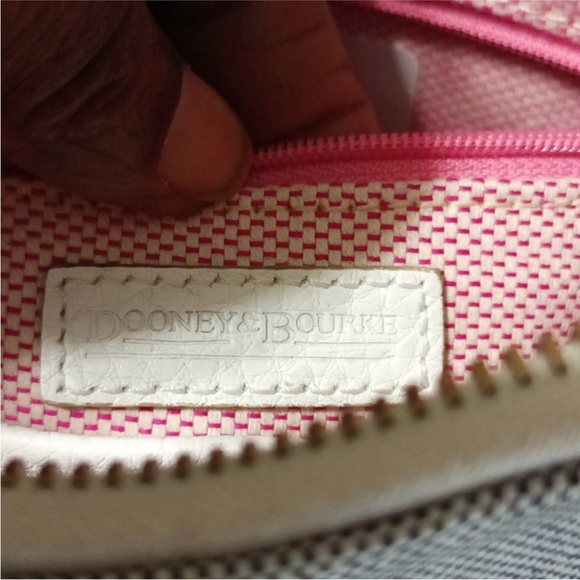 Dooney & Bourke Gray and White Shoulder Bag Y2K